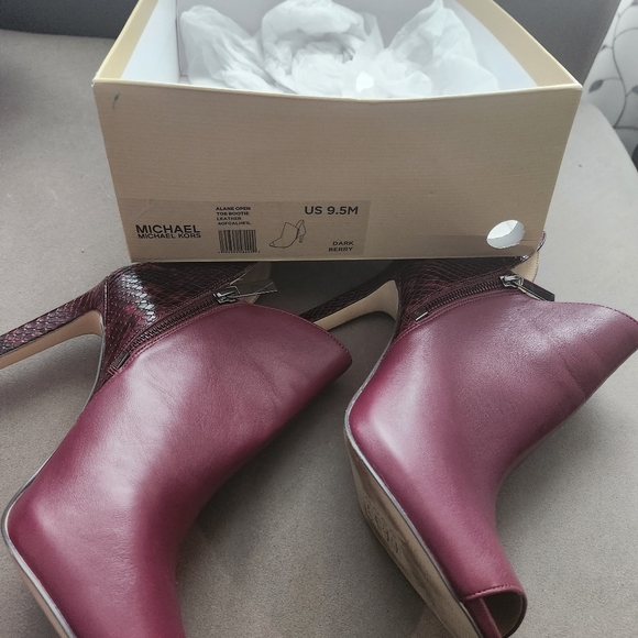 Michael Kors Alane Open Toe Bootie Dark Berry Size 9.5 - Picture 4 of 6
